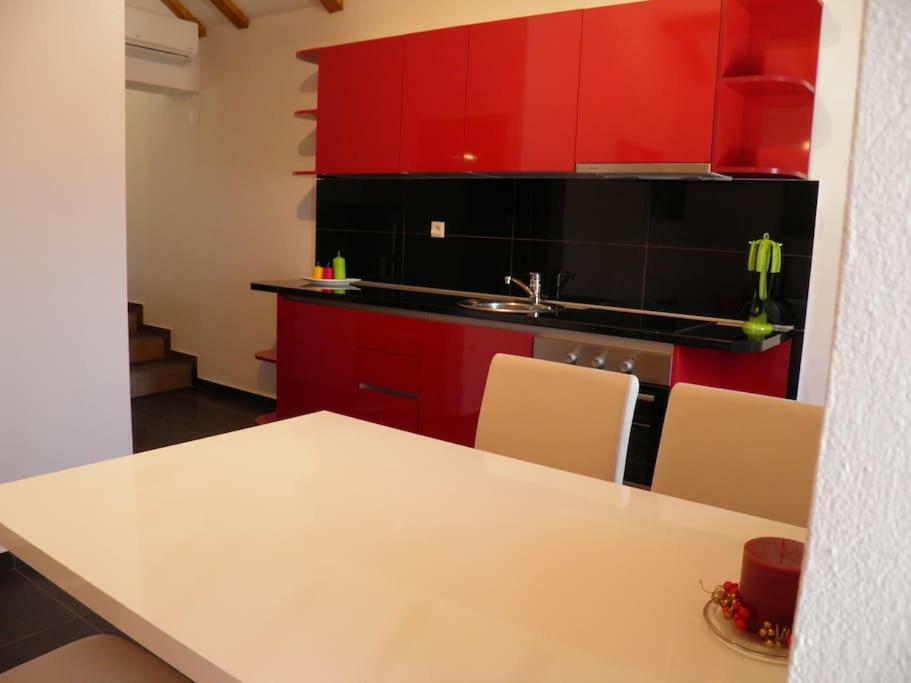 Romantic Apartment Donje Celo Bagian luar foto